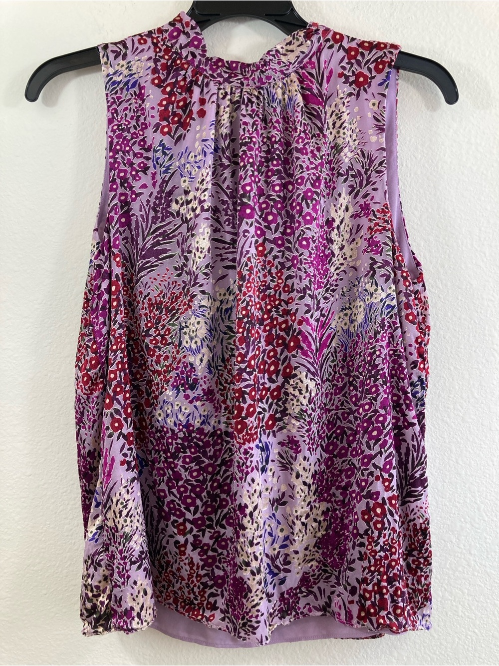 White House Black Market Lavender Floral Sleeveless Top Size S Velvet Burnout